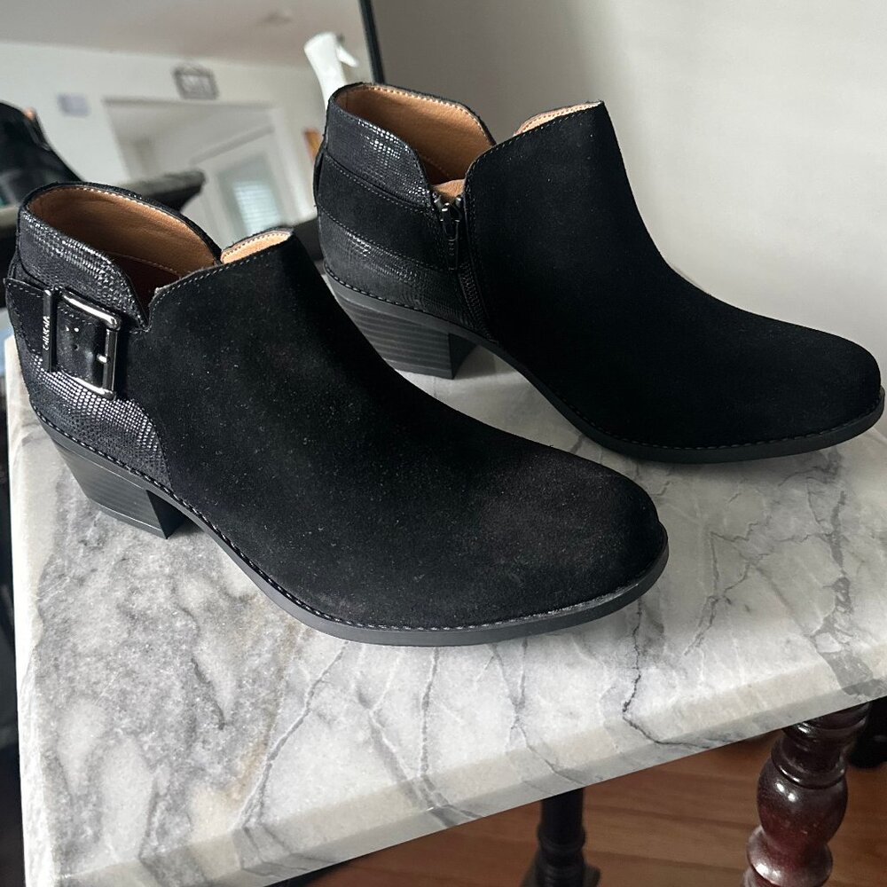 Vionic Ama Ankle Boots